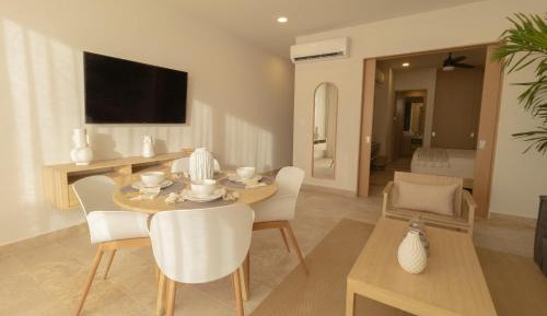 Suite Superior Deluxe with City View (1 Adult)