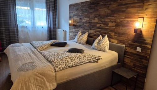 One-Bedroom Deluxe Apartment