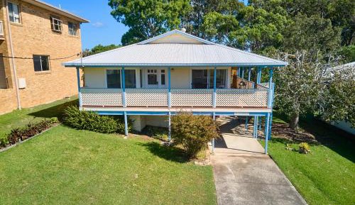 Three-Bedroom Holiday Home 