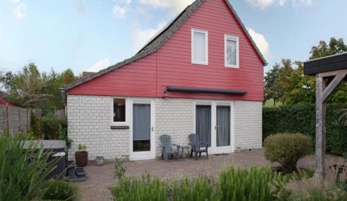 Three-Bedroom Holiday Home 