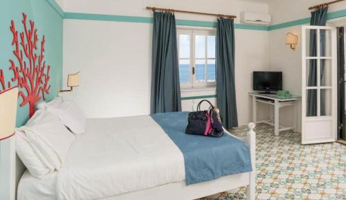 Standard Twin Room with Sea View