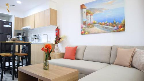 One-Bedroom Apartment with Balcony