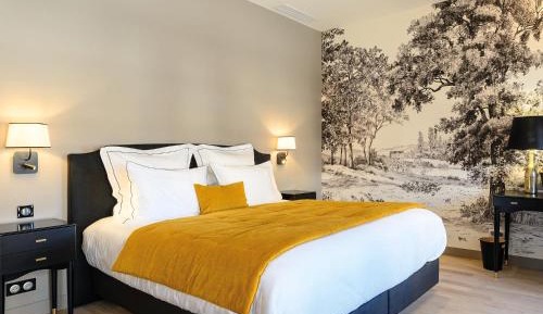 Quadruple Room with Private Bathroom