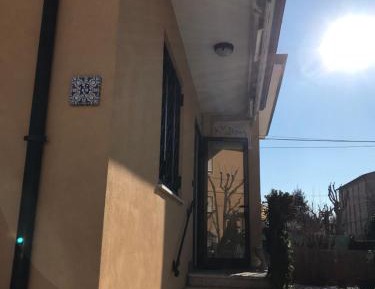Villa with Garden View