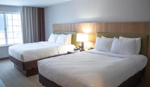 Queen Room with Two Queen Beds - Disability Access