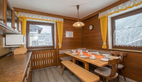 Four-Bedroom Holiday Home