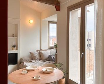 One-Bedroom Apartment with Balcony
