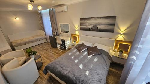 Deluxe Double Room with Bath
