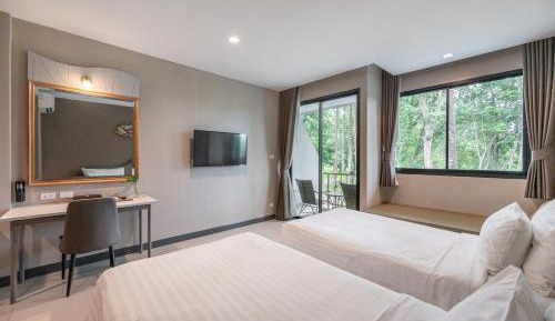 Twin Room with Pool View