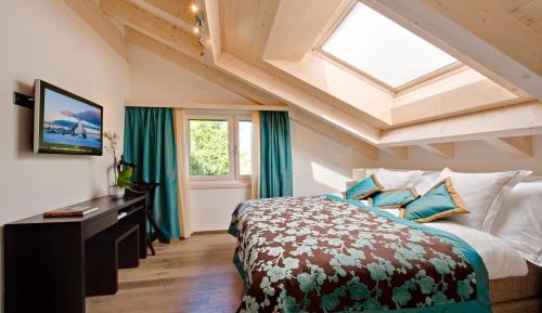 Penthouse Apartment with Matterhorn View