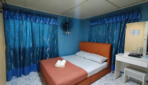 Three-Bedroom Holiday Home 