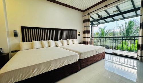 Deluxe Family Room