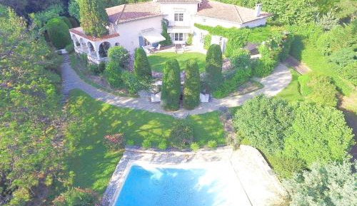 Six-Bedroom House
