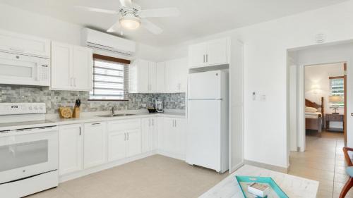 One Bedroom Poolside 