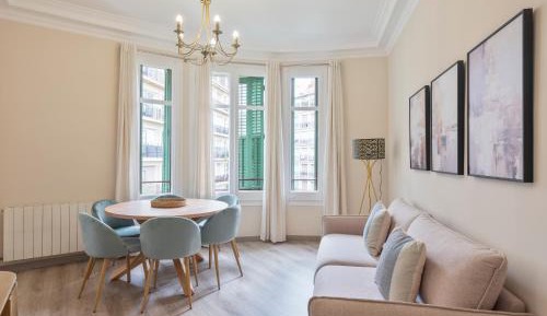 Superior Four-Bedroom Apartment (5 Adults)