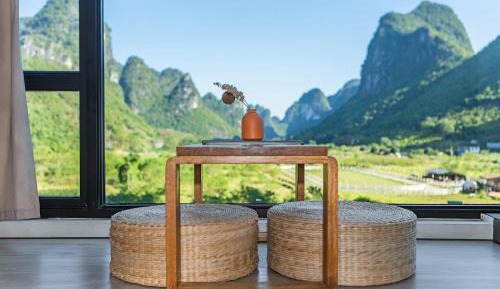 King Room with Mountain View