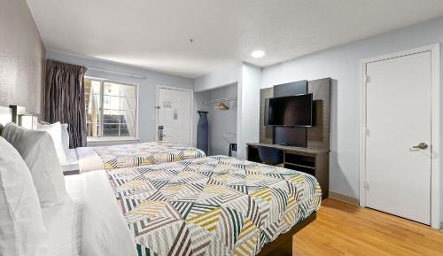 Queen Room with Two Queen Beds