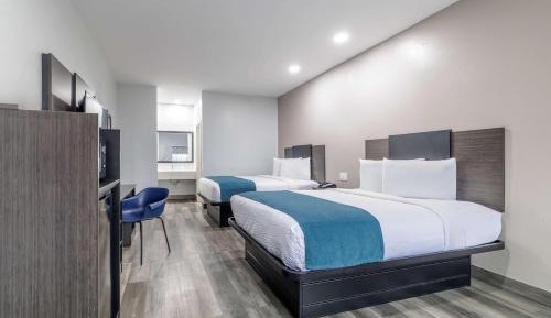Deluxe Queen Room with Two Queen Beds - Non-Smoking