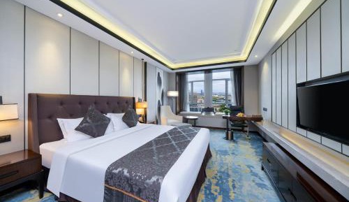 Deluxe King Room