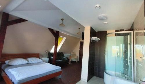 Single Room with Private Bathroom