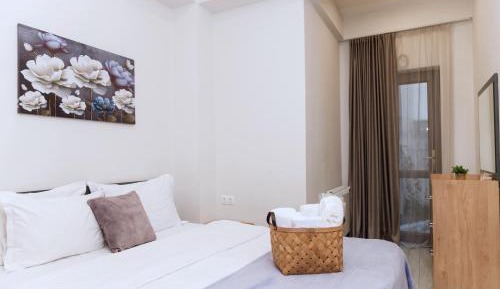 One-Bedroom Apartment with Terrace