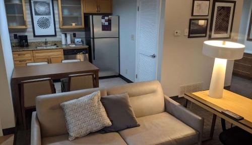 Queen Studio Room with Disability access and Tub