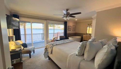 Queen Room with Balcony