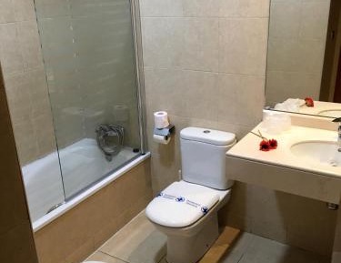 Double Room (1 Adult)