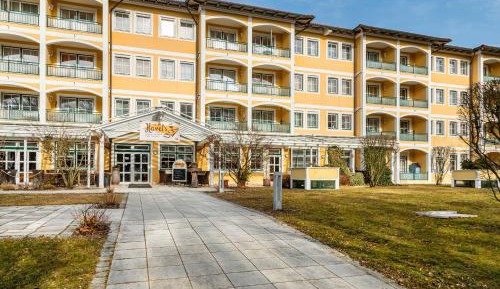 Superior One-Bedroom Apartment with Balcony