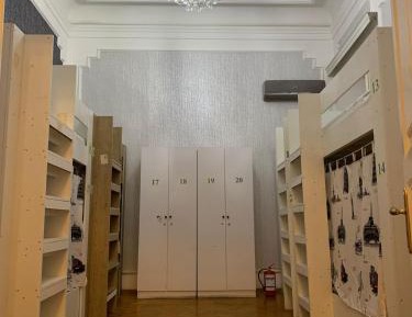 10-Bed Mixed Dormitory Room