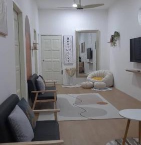 Three-Bedroom Holiday Home 