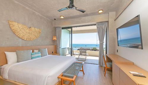 Two-Bedroom Apartment with Terrace and Sea View