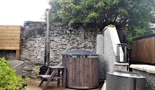 Deluxe One-Bedroom Apartment with Garden View