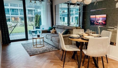 One-Bedroom Apartment with Terrace