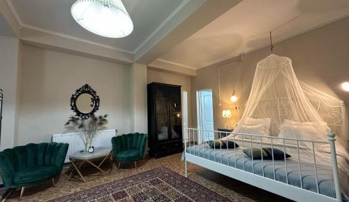 Deluxe Family Suite