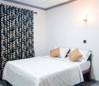 Deluxe Double Room (2 Adults + 1 Child)