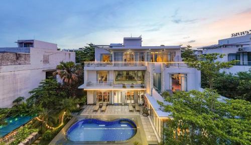 Villa - Beach Front