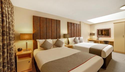 Deluxe Quadruple Room