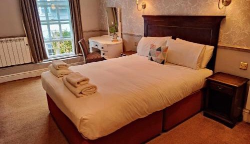 Double Room with Private Bathroom