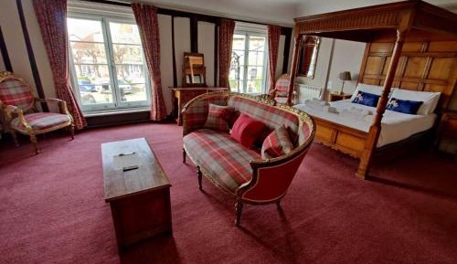 Superior King Room
