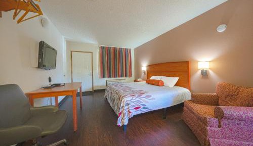 Premium King Bed with Kitchenette