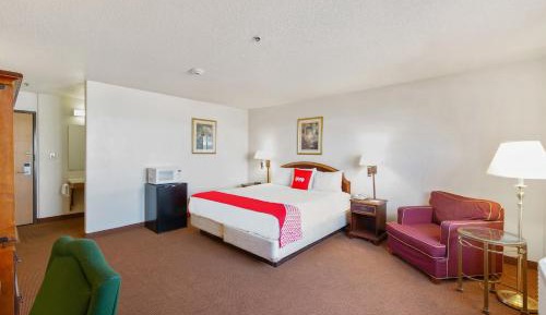 Premium King Room with Jetted Tub