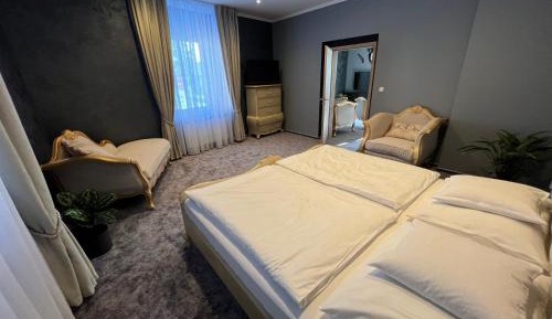 Suite with Garden View