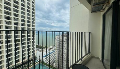 Studio Apartment with Sea View