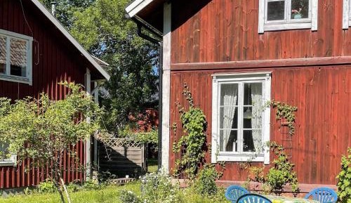 One-Bedroom Holiday Home