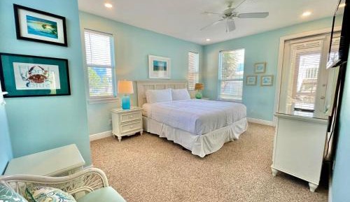 Four-Bedroom Holiday Home
