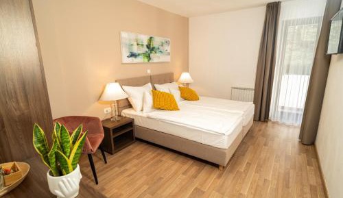 Two Connecting Double or Twin Rooms