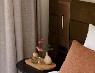 Premier One-Bedroom Apartment