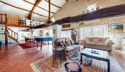 Four-Bedroom Holiday Home