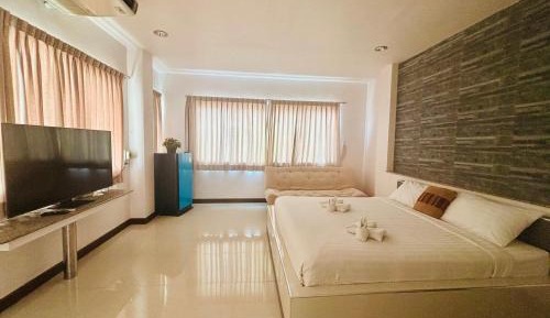 Deluxe Family Room